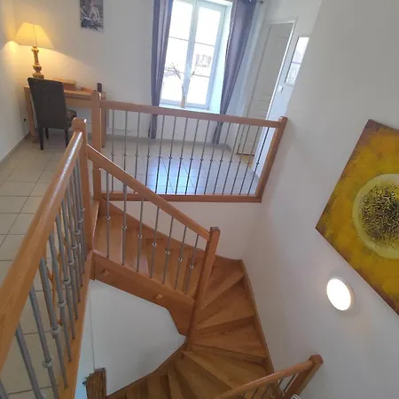 Сasa de vacaciones Superbe Dans Ancien Presbytere Avec Confort, Proche Sites Historiques Et Thermes - Fr-1-589-1 Attigneville