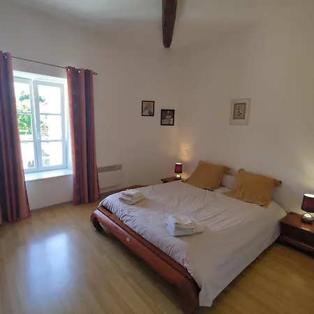בית נופש Superbe Dans Ancien Presbytere Avec Confort, Proche Sites Historiques Et Thermes - Fr-1-589-1 *