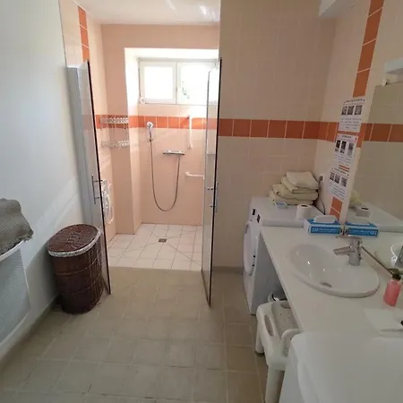 Superbe Dans Ancien Presbytere Avec Confort, Proche Sites Historiques Et Thermes - Fr-1-589-1